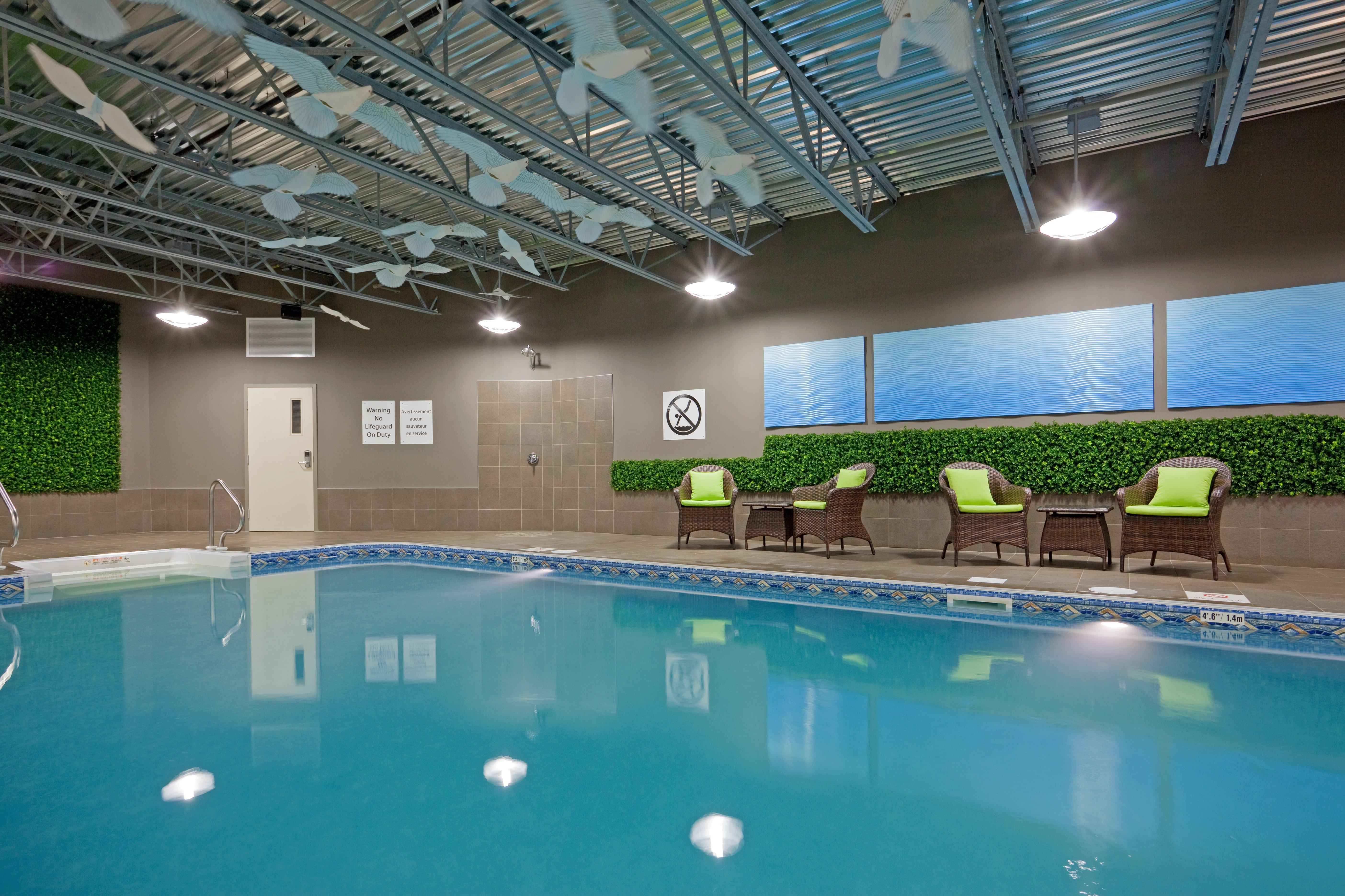 Holiday Inn Express Hotel & Suites Saint - Hyacinthe By Ihg Exterior photo